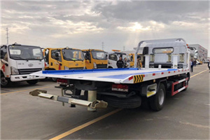 元坝区汽车救援补胎